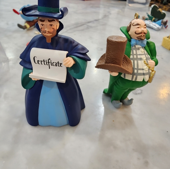 Lot of 9 Wizard of Oz Hallmark Christmas Ornaments, NIB - Picture 4 of 6